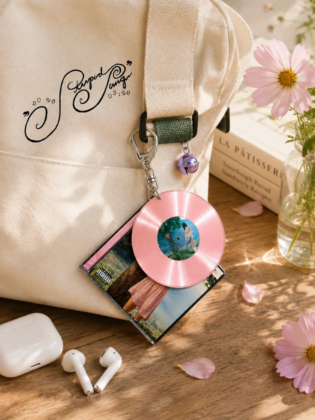 Olivia Keychain，Livies，Singer Keychain，Diy Personalized Idol Merch Gift for Friends Birthday，Star Keychain，Keychain Collection，Exquisite Decoration，Exquisite Small Gifts，Holiday Gifts