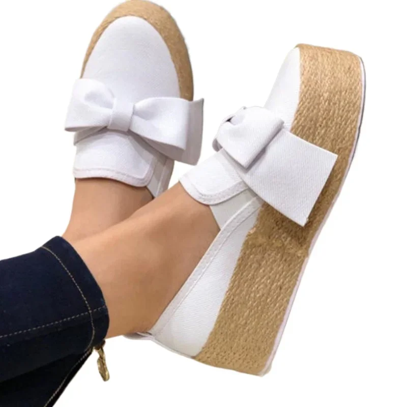 Sepatu wanita 2024 baru Slip-on wanita divulkanisir Fashion Butterfly-knot obral besar ukuran Solid nyaman sepatu kasual