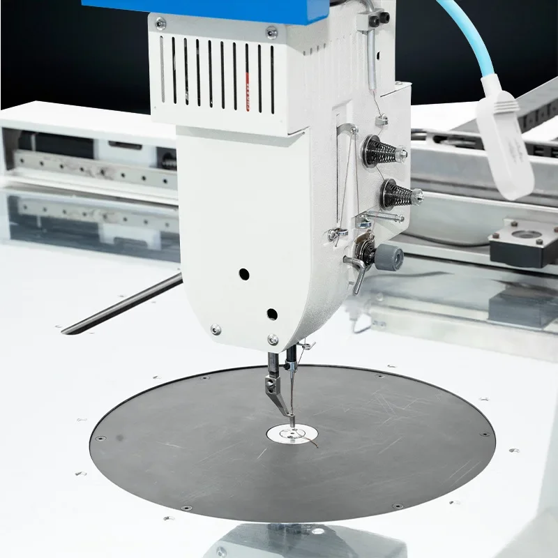 360 degree rotating head Automatic computer pattern machine Needle car Large range Industrial sewing machine thick leather
