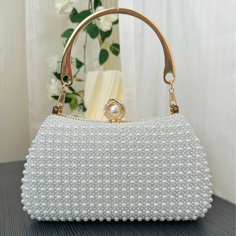 

Elegant Pearl Women's Evening Bag Metal Handle Chain Handbag Luxury Diamonds Pearl Lock Clutch Bag Exquisite Wedding Dress Bags