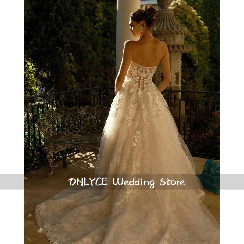 Customized White A-Line Tulle Wedding Dress Sweetheart Neck Zip vestidos de noche Sleeveless Long Train robe de mariée