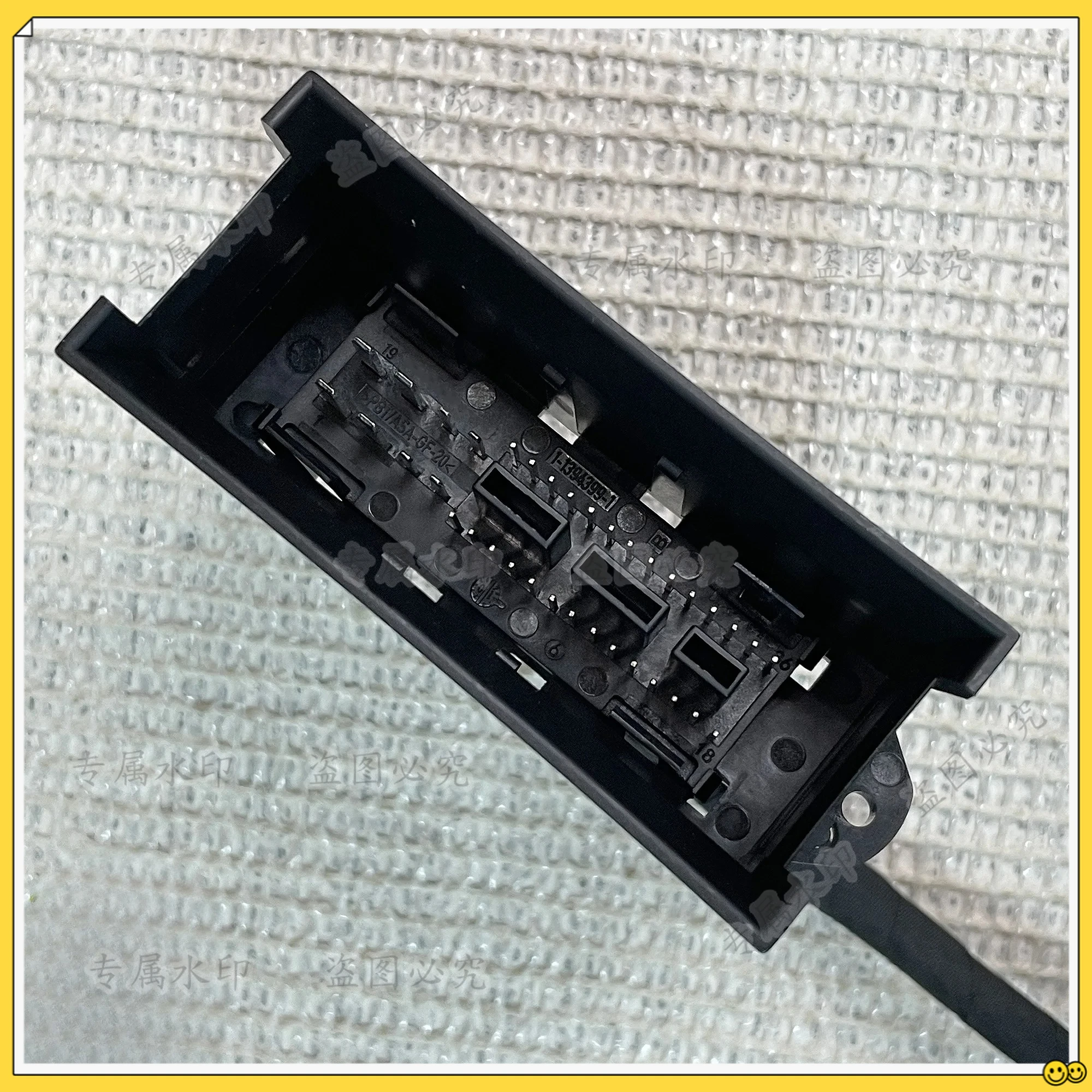 

Адаптер-переходник для приборной панели (спидометра) Passat B6 на B7