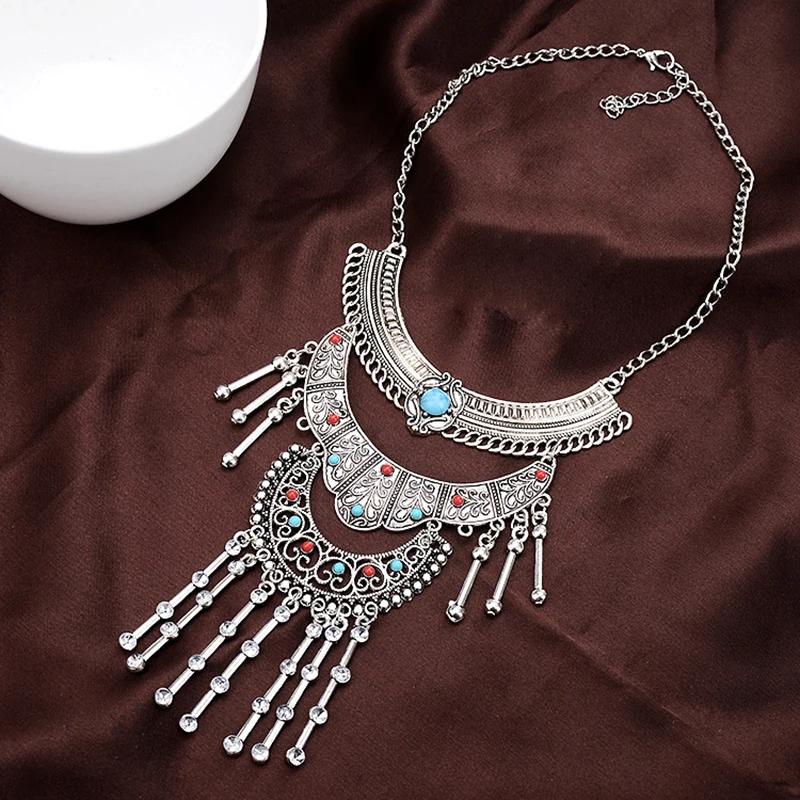 Ethnic Vintage Gold Color Geometric Metal Tassel Statement Necklaces for Women Boho Temperament Hollow Carved Jhumka Jewelry