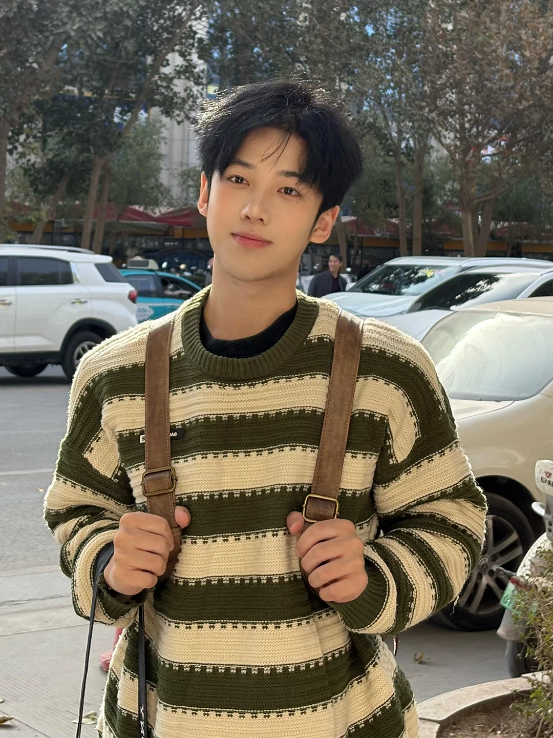 

Мужской трикотажный пуловер в зеленую полоску с круглым вырезом, винтажный стиль, базовая рубашка для ношения под одеждой, свободный крой, молодежный образ, осень-зима