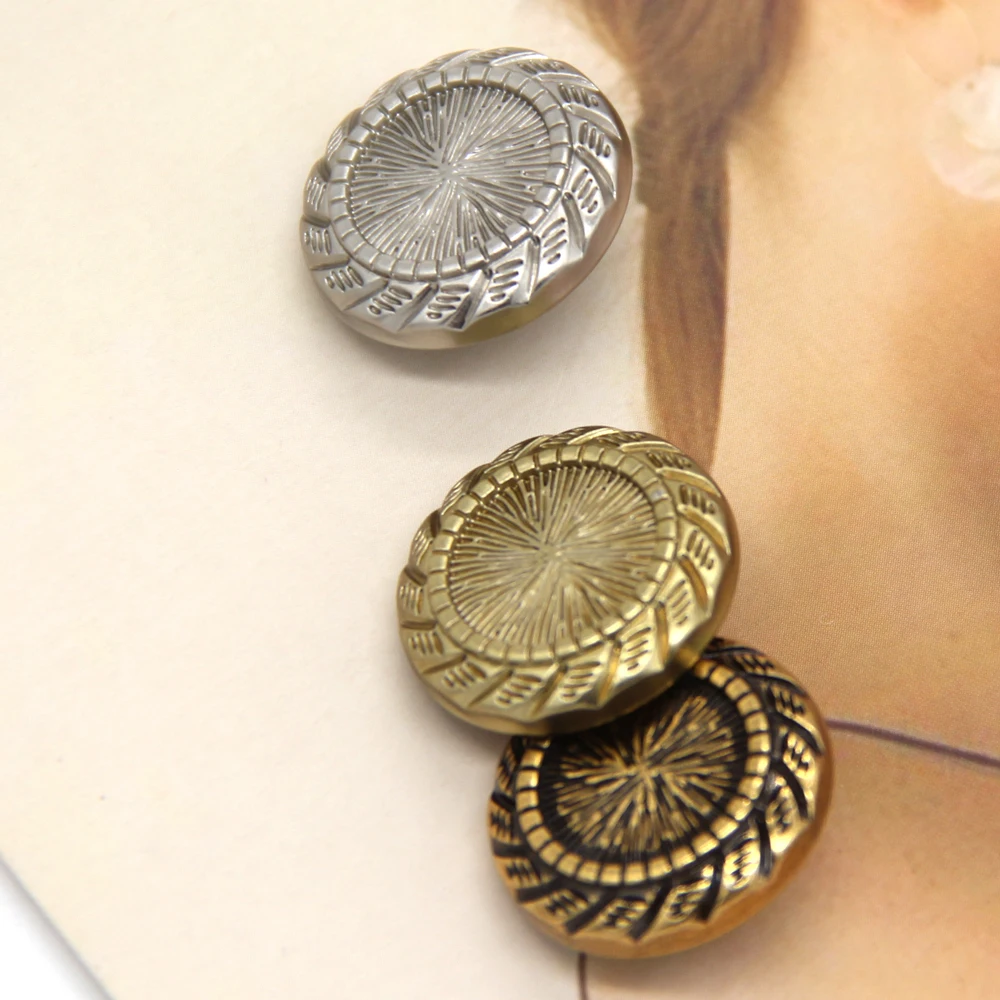 HENGC Retro Round Gold Metal Buttons For Clothes Antique Women Coat Suit Blazer White Bronze Handmade Decorations DIY Crafts