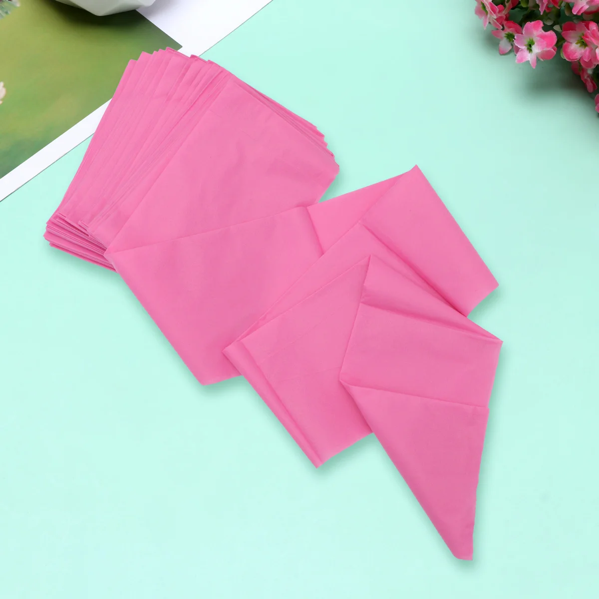 

10Pcs Travel Disposable Bed Sheets 175x75cm Nonwoven Soft Breathable for Spa Massage Salon Use Disposable Bed Sheet