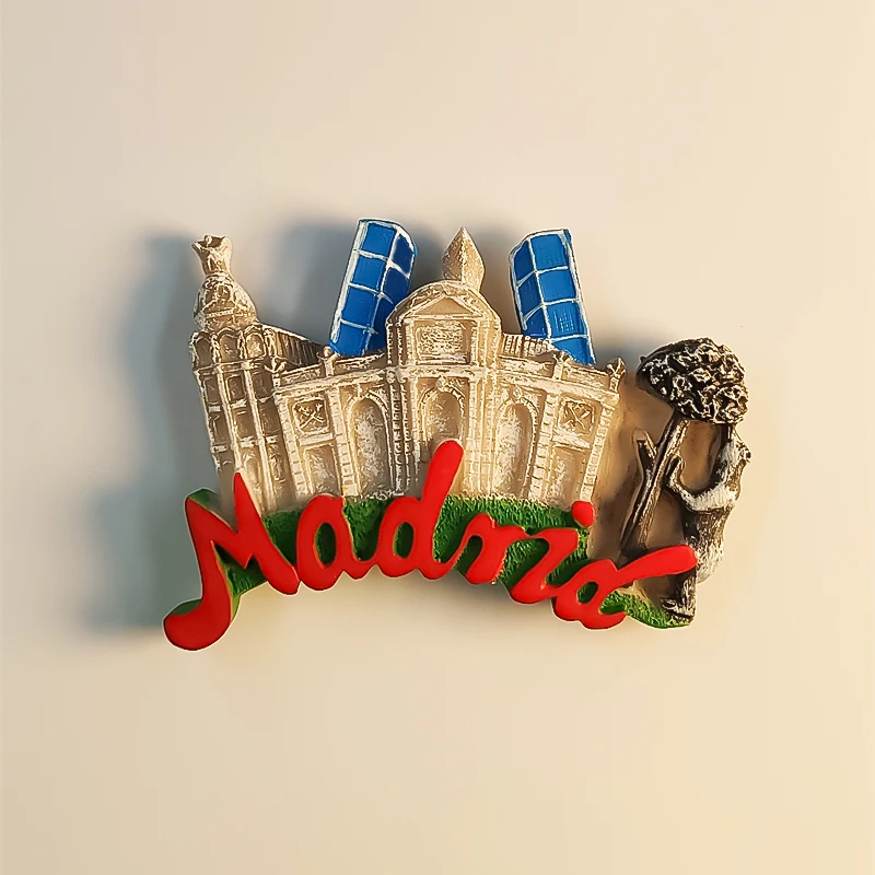 Spain，Madrid，Bear Strawberry Tree，3D Stereoscopic，Tourism souvenirs，Resin painting，Decoration home，Refrigerator magnets