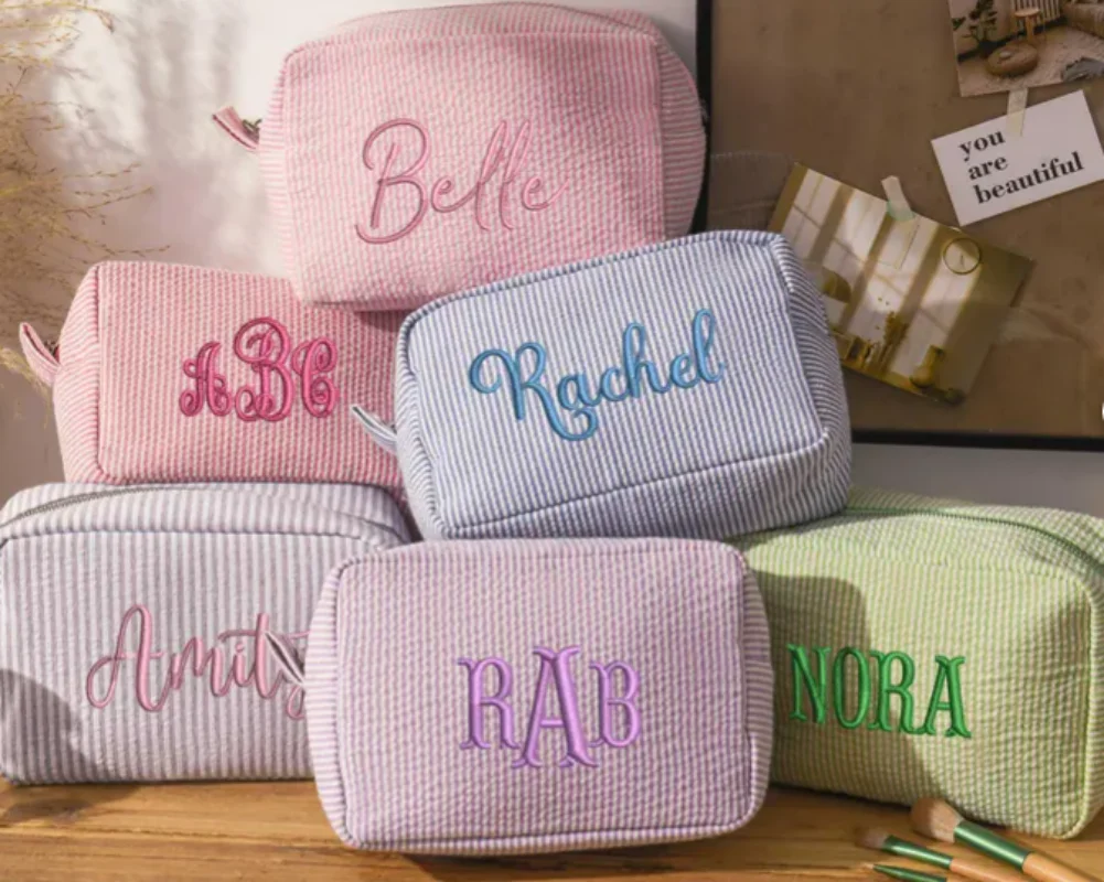 Personalized Seersucker Makeup Bag, Makeup Bag, Bridesmaid Gift, Bridal Party Gift, Makeup Organizer, Bridal Gift