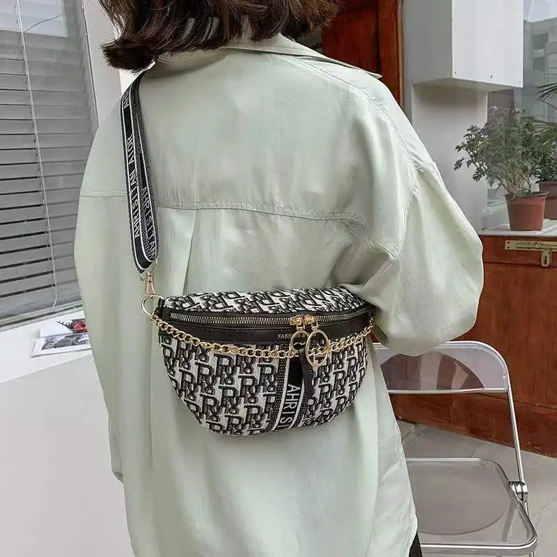 European and American Ladies Luxury Famous Brand Designer Bags 2022 New Underarm Bags One-shoulder Messenger Bouncy Chest Bag