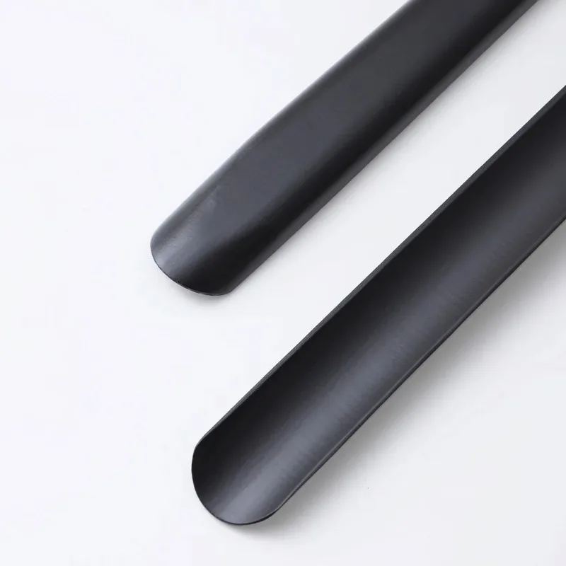 50/75cm Black Lacquered Beech Wood Shoe Horn Magnetic Non Slip Handle Boot Helper for Elderly Household