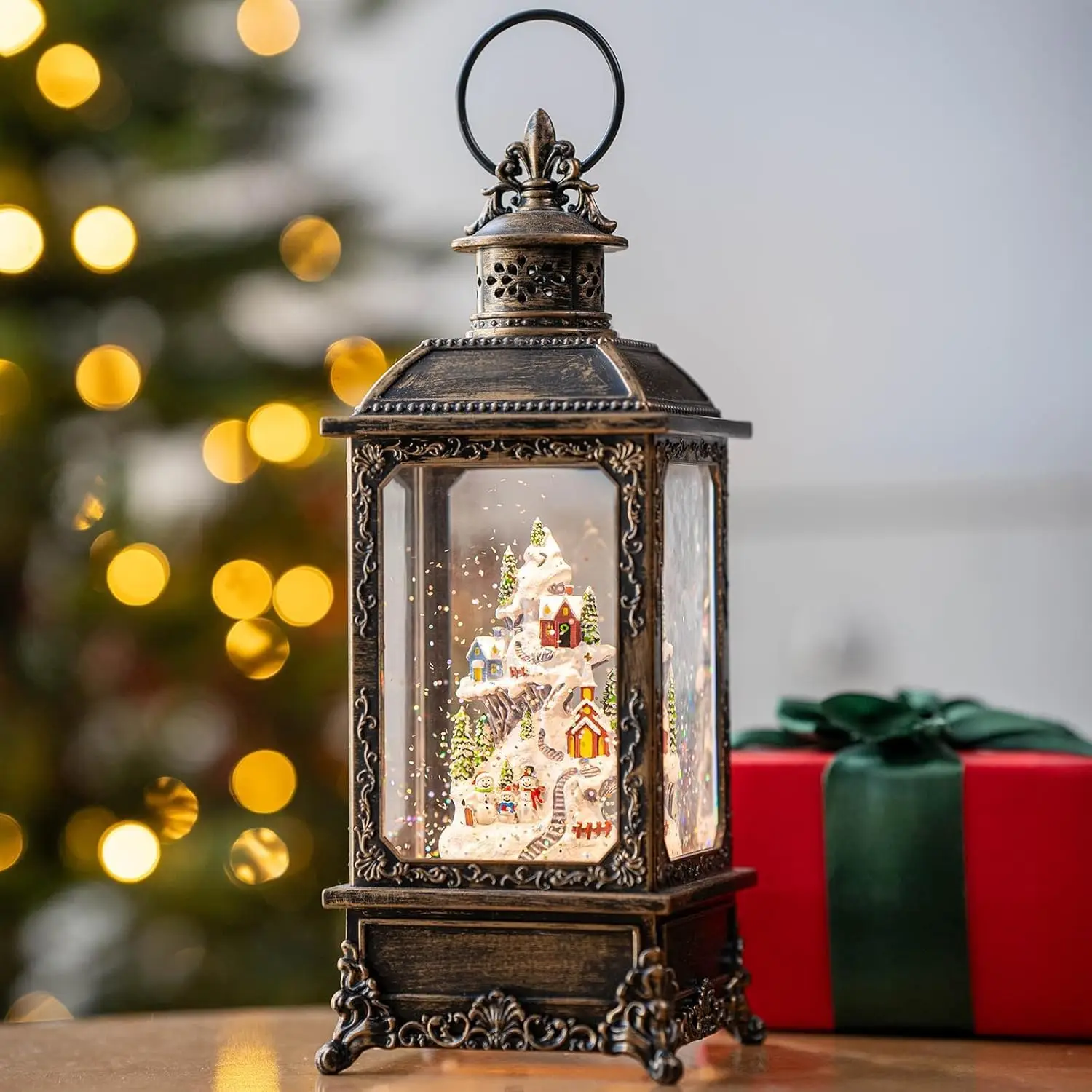 فانوس عيد الميلاد على شكل كرة أرضية ثلجية مع موسيقى ومؤقت، فانوس مضاء مبطن/تشغيل USB لتزيين مهرجان عيد الميلاد