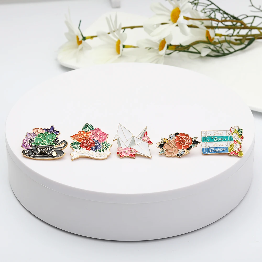 5 Styles Women Pretty Flower Theme Enamel Brooches Just One More Chapter Phenomenal Woman Witches Brew Paper Cranes Golden Pins