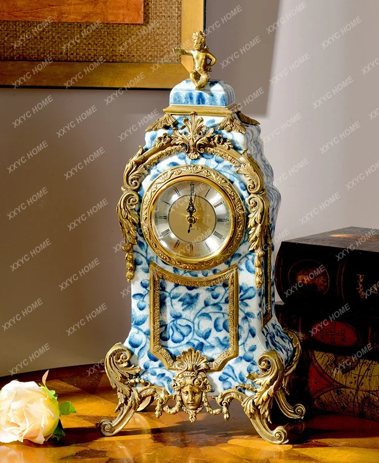 

Американские и европейские элитные керамические часы с медным декором, настольные часы из сине-белого фарфора, художественный предмет декора.