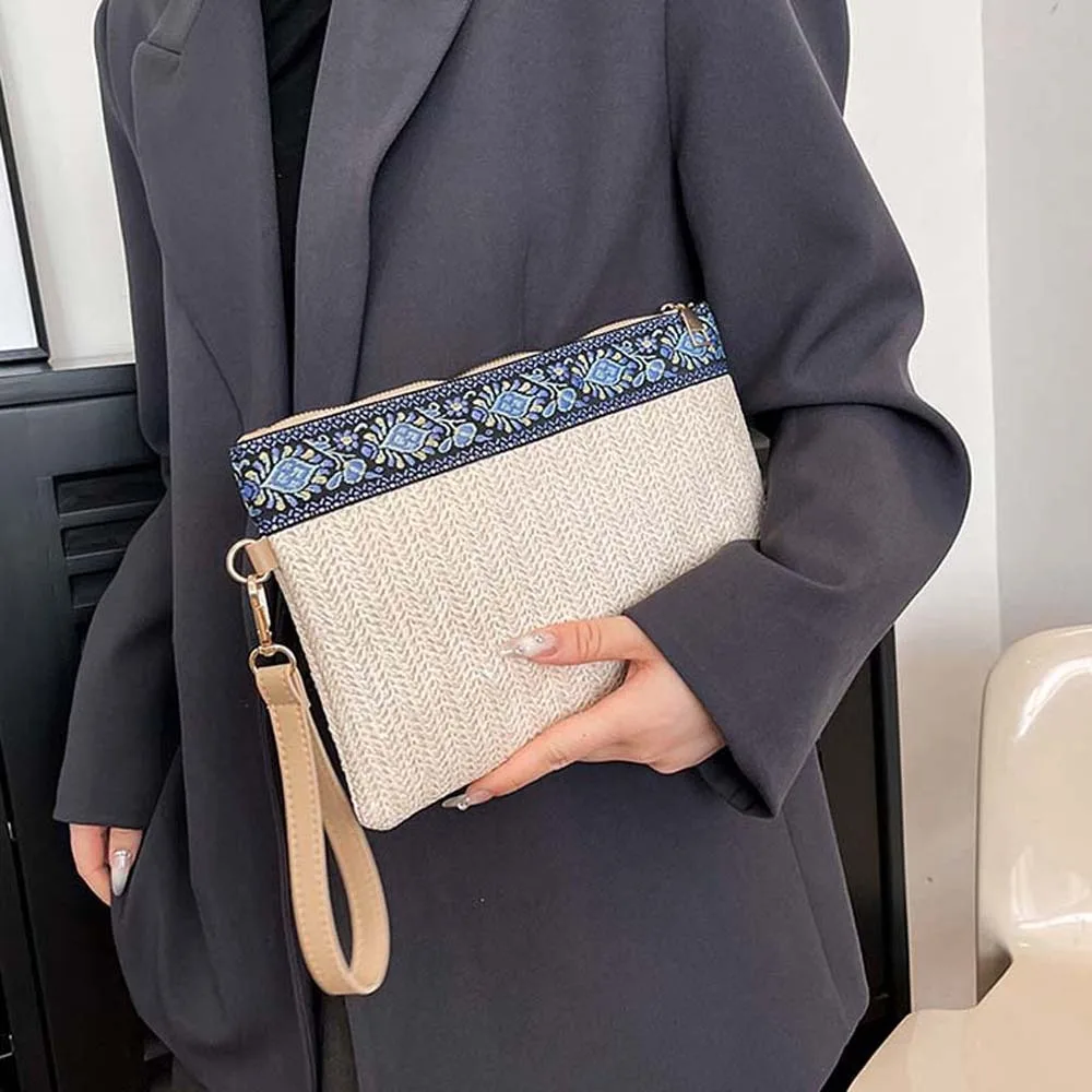 

Versatile Straw Weaving Wallet Embroidered Patterns Retro Ethnic Style Woven Handbag Large Capacity Polyester