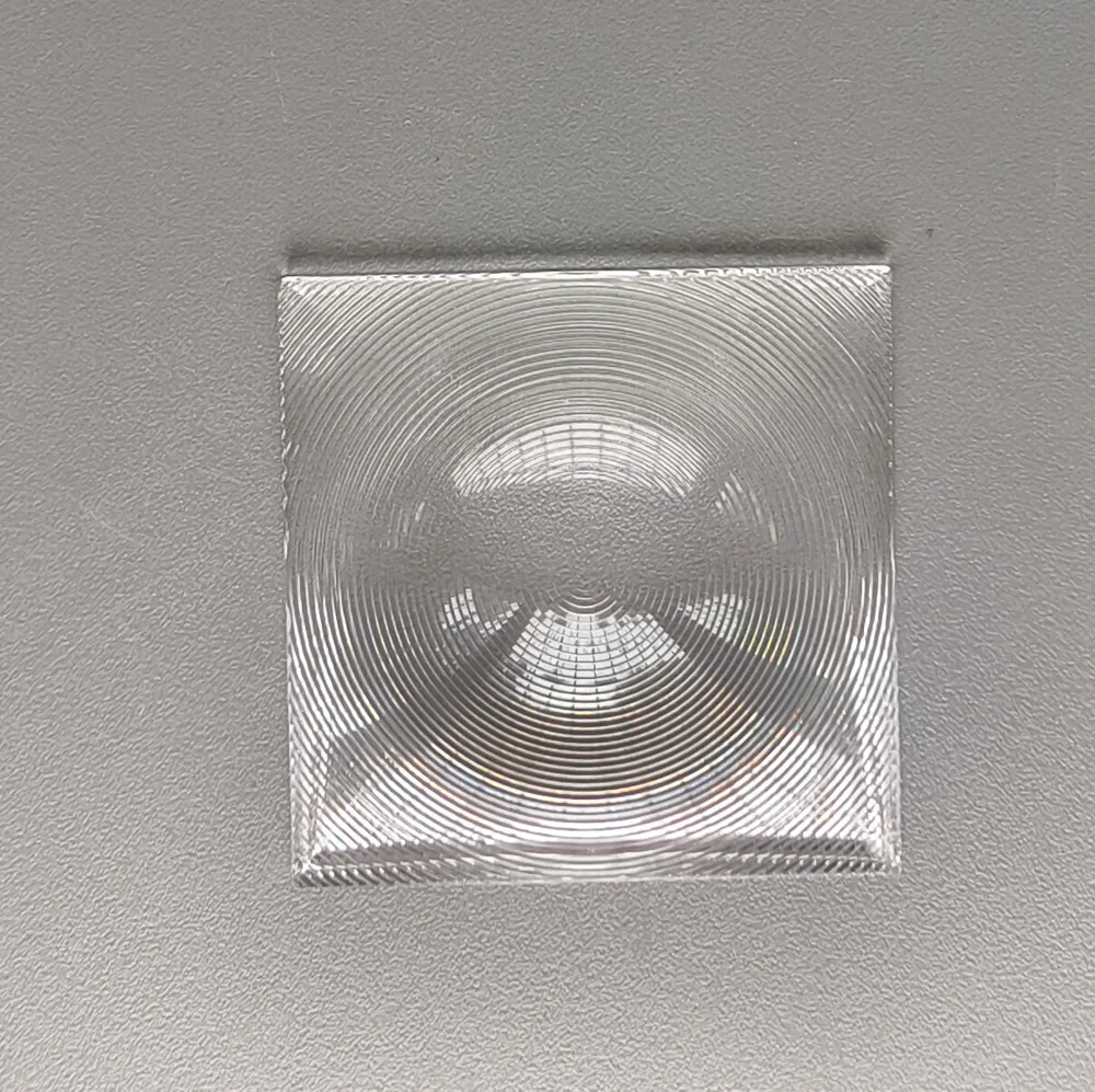 

30x30mm Mini PMMA Kunststoff Solar Kondensation Fresnel-Linse Flugzeug Lupe
