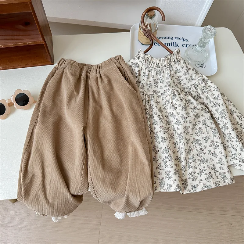 

Spring and Autumn New Girls' Cute Suit Floral Doll Shirt and Bloomers Two-Piece Set Girls' Baby Suit