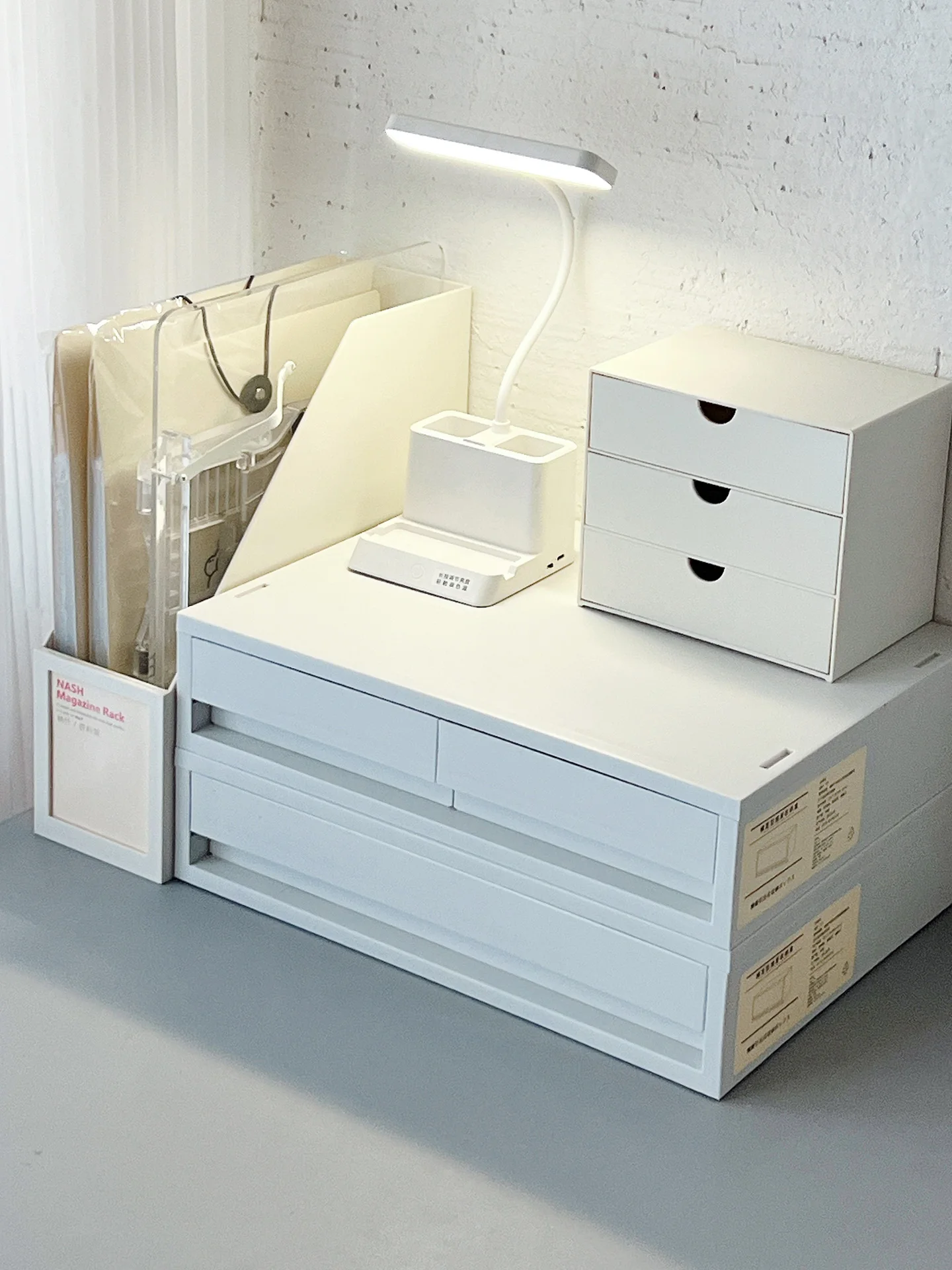 

Японский настольный органайзер-бокс для документов формата А4, для офиса, общежития, студенческого стола, для организации хранения и порядка