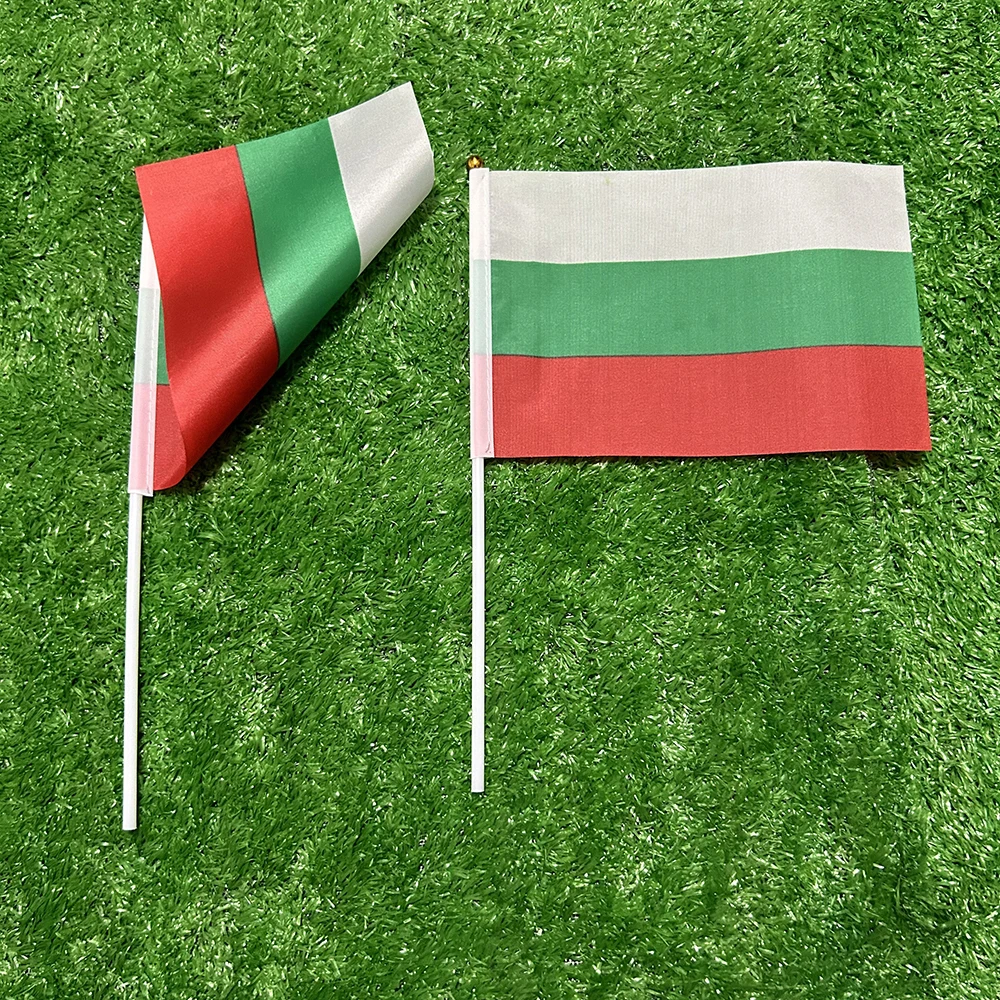 Bandera Bulgaria poliéster pequeña – Asta de plástico para mano - imagen 2