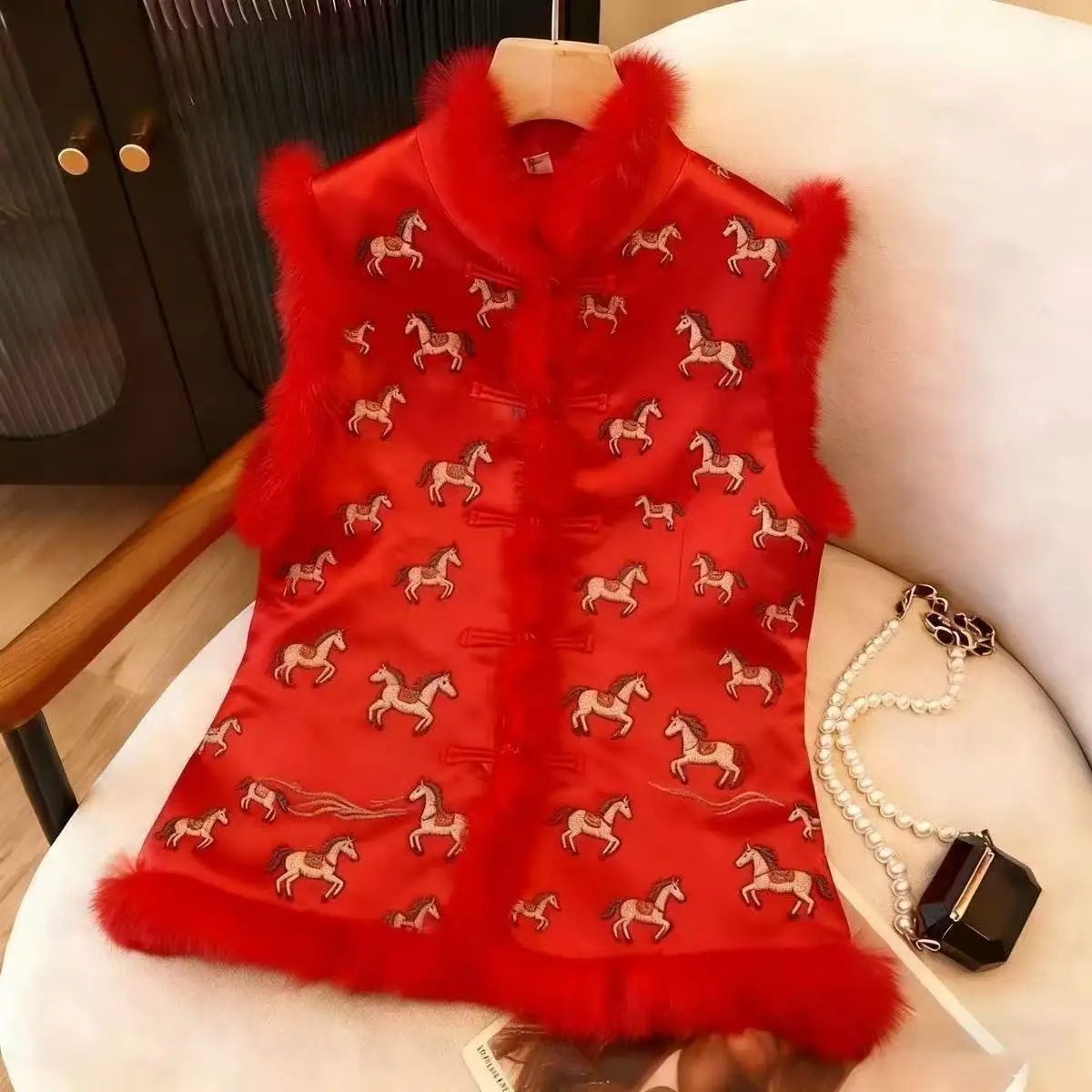 

2026 Horse New Year Printing Vest Women's Autumn Winter Thicken Plush Collar Sleeveless Coat Festive Red Chi-pao Match Tops Vest