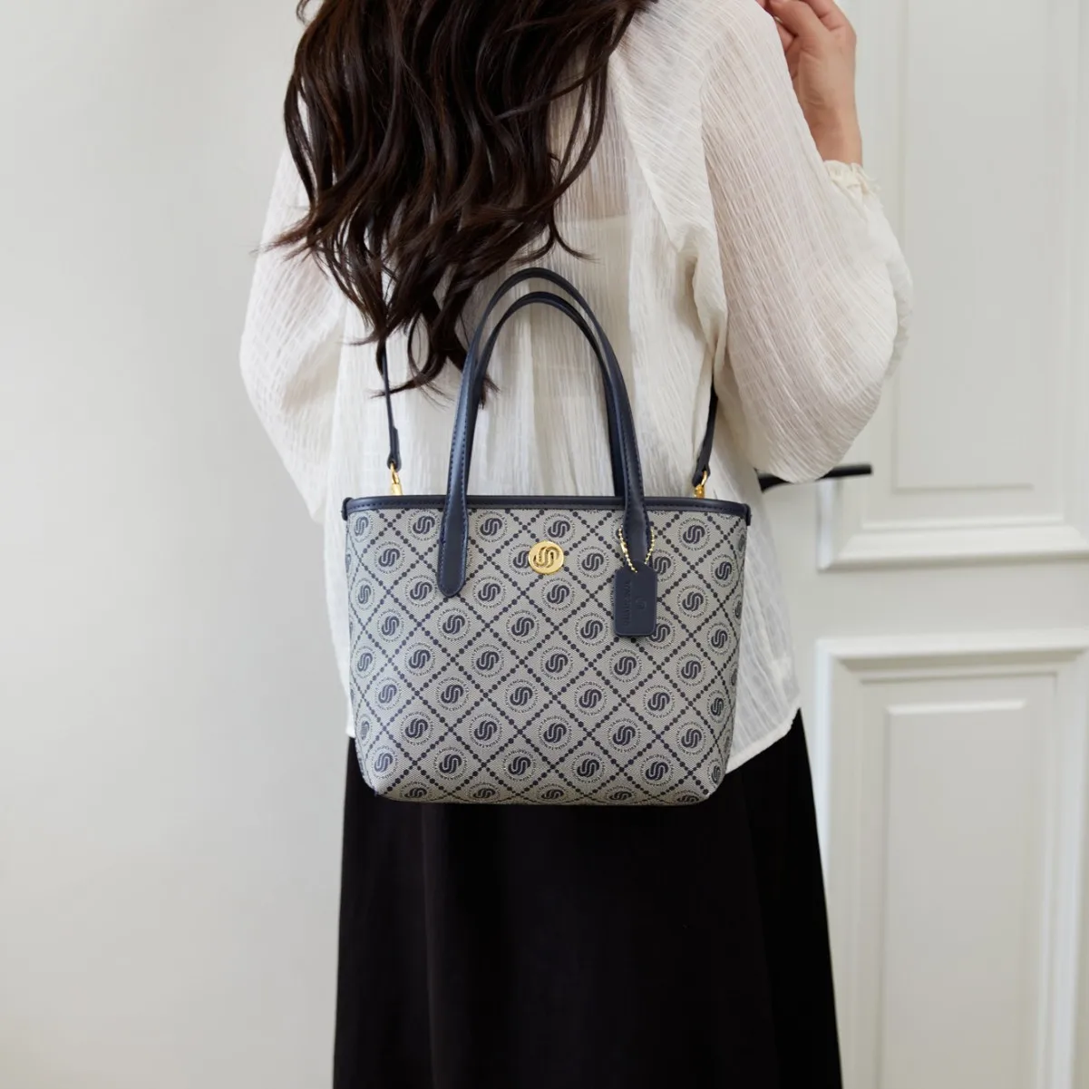

Premium Printed 2025 Summer Tote Bag, High-Quality Shoulder Bag for Women, Large Capacity, Fashionable & Practical