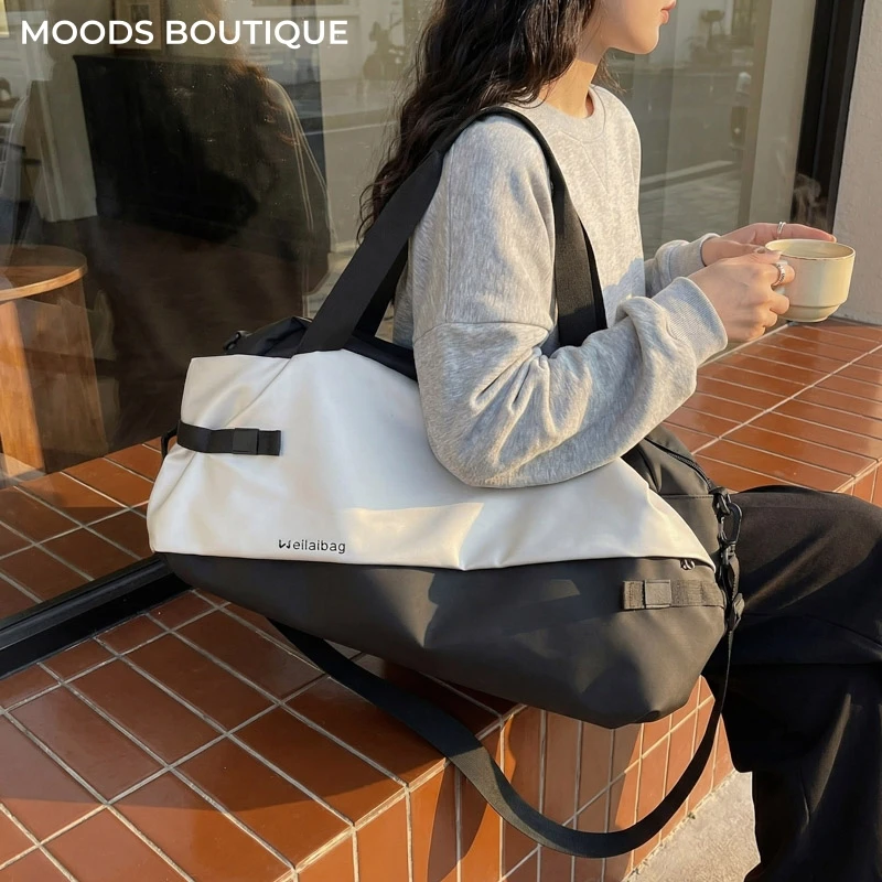 MOODS Multi-functional Oversized Travelling Duffel Bags For Unisex Large Capacity Shoulder Cross Body Bag For Sports Short Trips