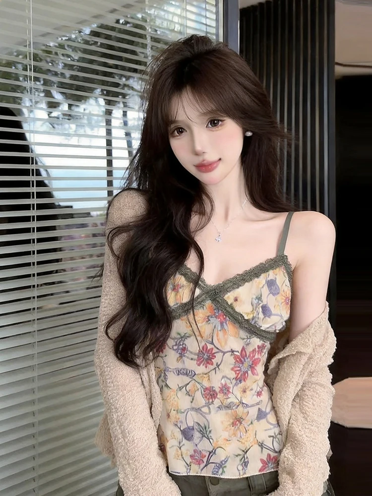 Autumnal Floral Vintage Lace Trim Camisole Vest Set for Commuting Long Sleeve V-Neck Inner Wear French Style Women's Suit
