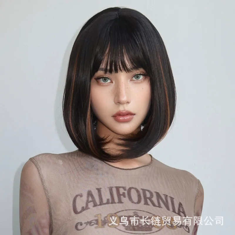 

Парик в европейско-американском стиле, черный с мелированием, прямой челка, короткий боб до плеч, модный и стильный, для женщин.