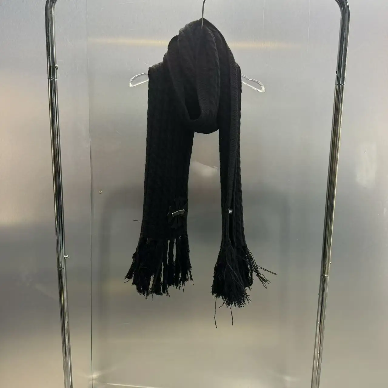 

Korean Style Tassel Cross Woolen Knitted Scarf Trendy Design Winter Warm Long Rectangle Shawl for Young Women