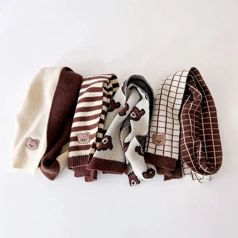 漫画のクマの子供用スカーフ、ストライプ柄の子供用ファッションアクセサリー、暖かく快適なネックラップ、男の子と女の子向け