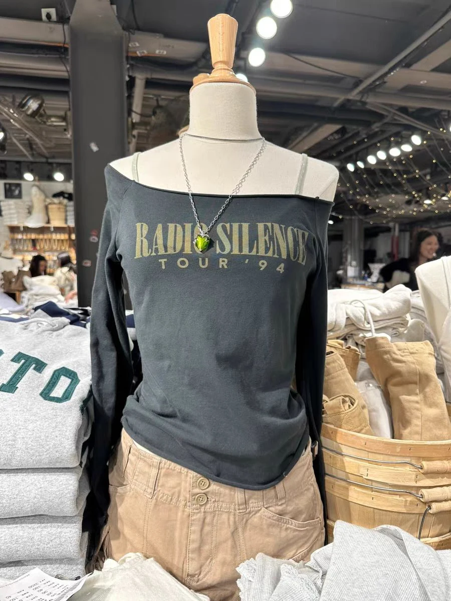 Letter Print Vintage Slim Long Sleeve T-Shirts Women Sexy Slash Neck Roll Hem Cotton Cropped Tees Casual Streetwear Crop Top Y2k