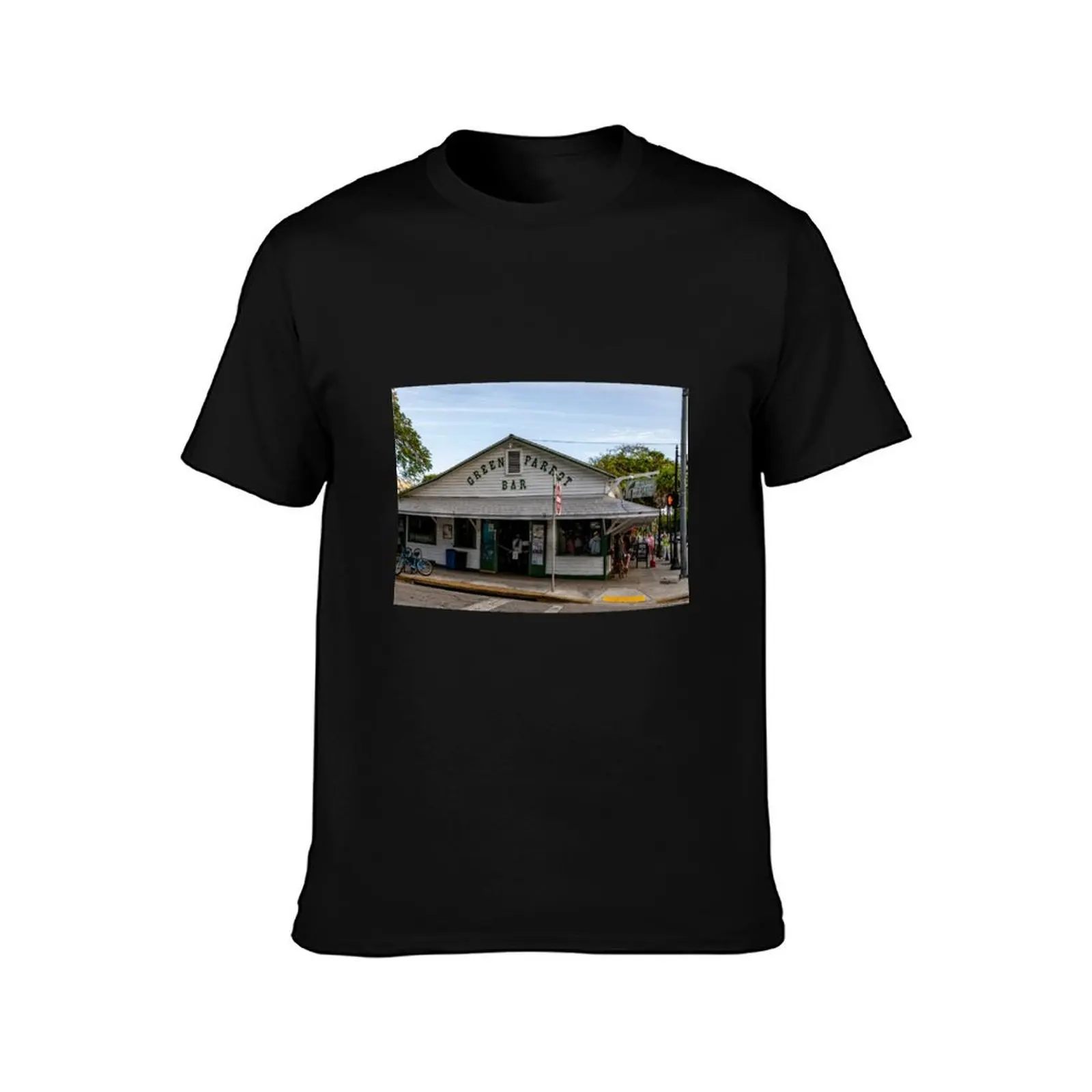 Green Parrot Bar, Key West T-Shirt Simple Trendy Casual T-Shirt