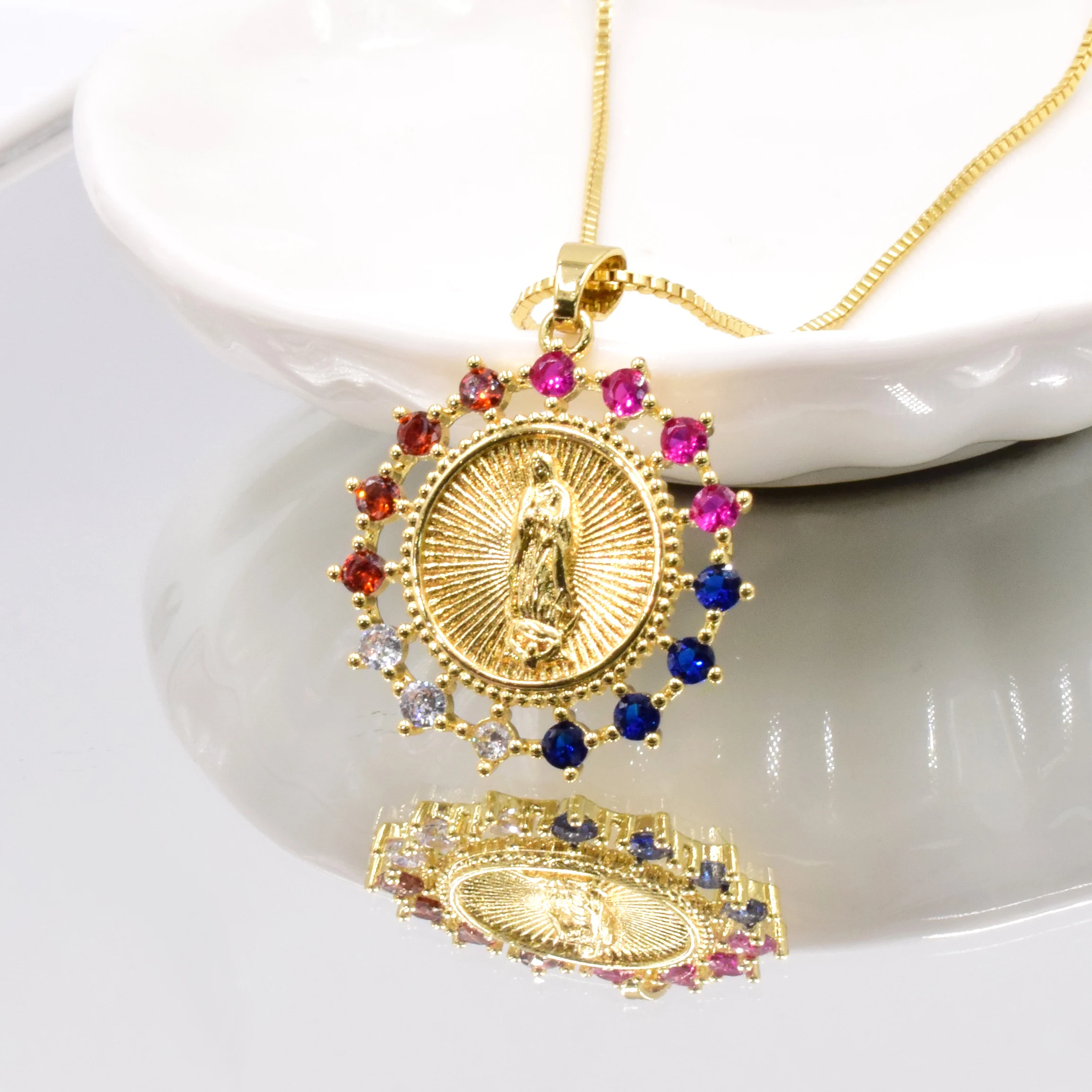 Christian Guadalupe Virgin Mary Pendant Copper 18K Gold Plated AAA Cubic Zirconia Pendant Box Chain Necklace Faith Jewelry