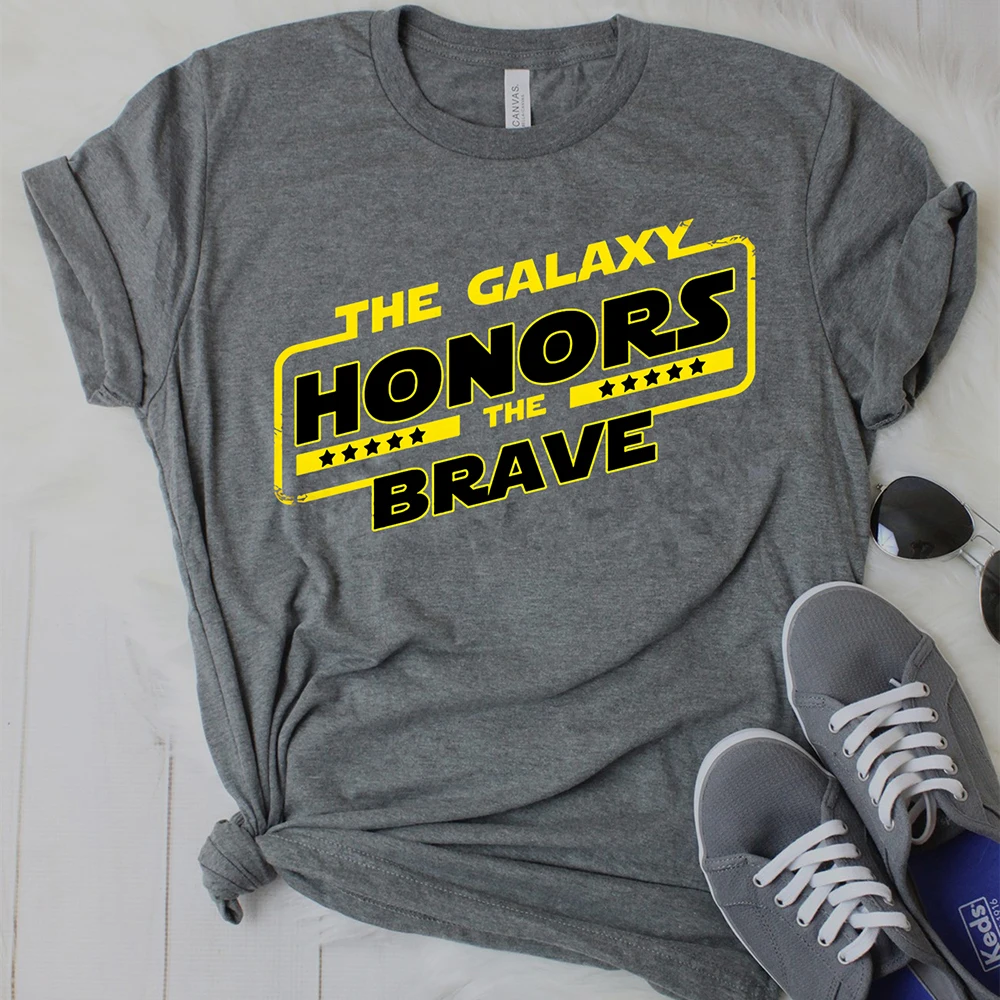 The Galaxy Honors The Brave T-shirt Tv Show Inspired Tee Pedro Pascal Fans Tshirt Cool Galaxy Edge Short Sleeve Tees Hipster Top