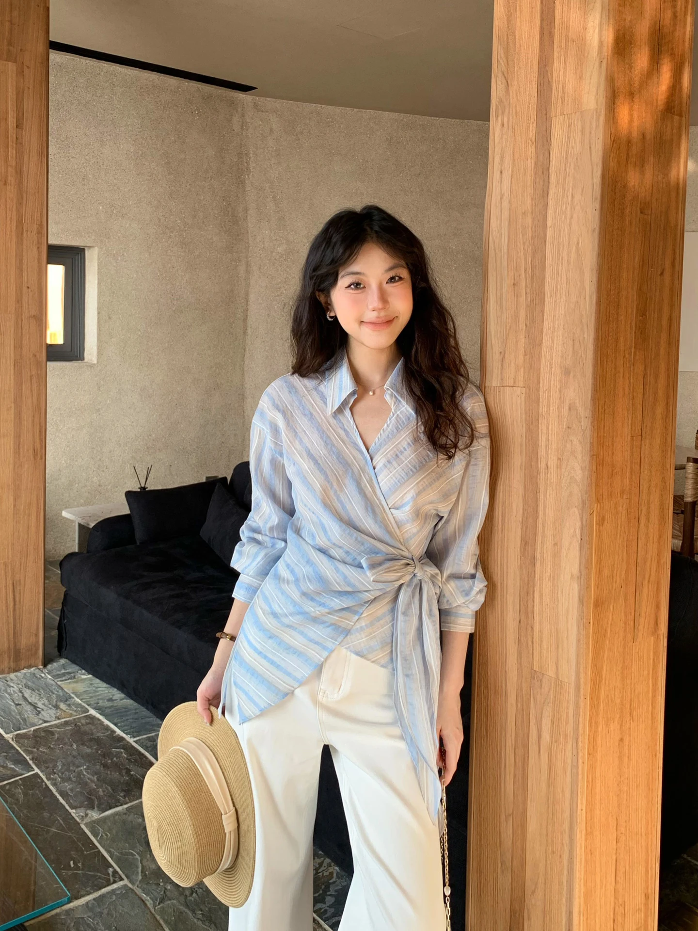 

Slimming Waist Tie Dotted Long Sleeve V-Neck Striped Shirt Women's Fashionable Casual Style Spring Blue Bay Moby Shirt