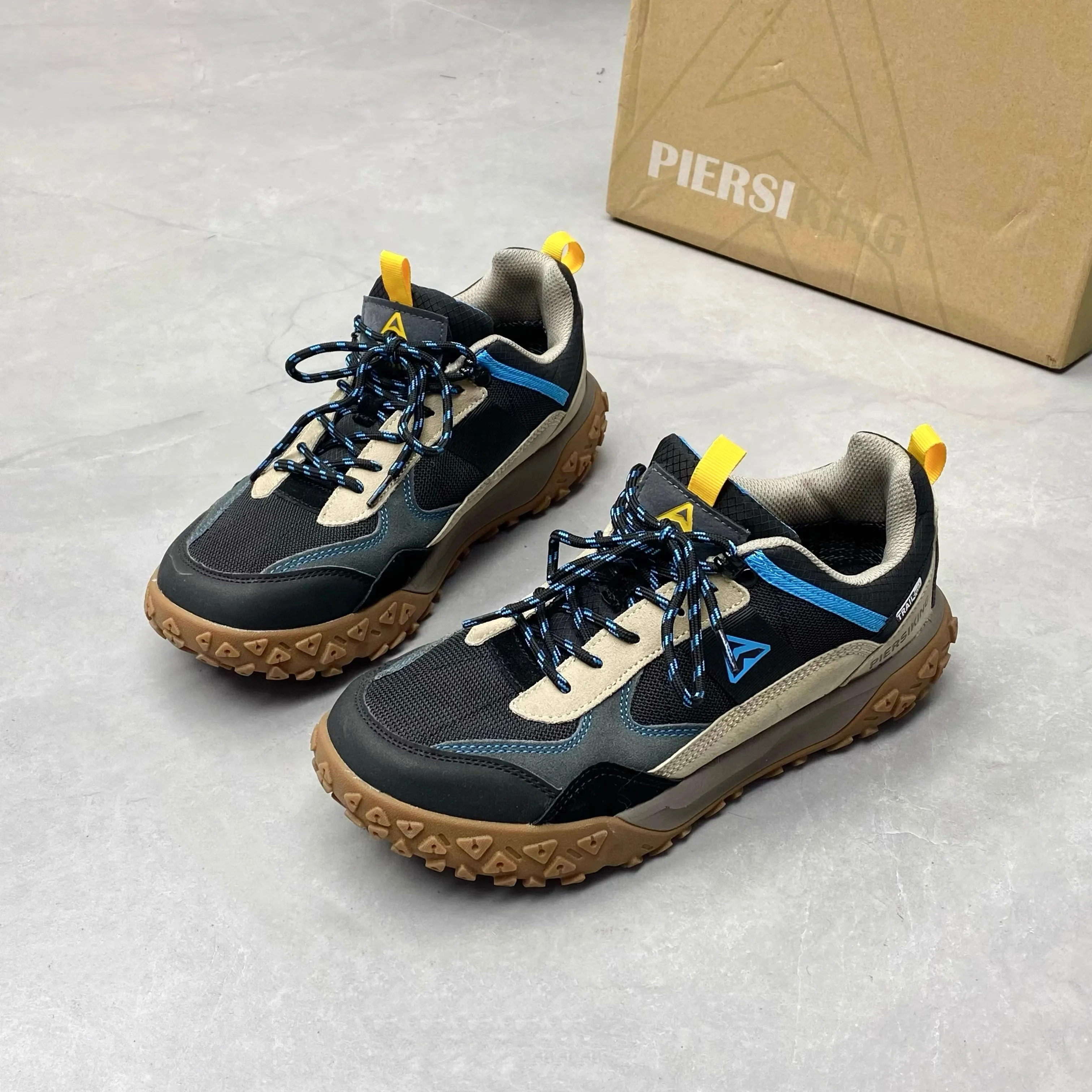 

2025 New Hot fashion casual simple sports shoes, breathable and comfortable design Suitable for couples Suitable for all kinds o