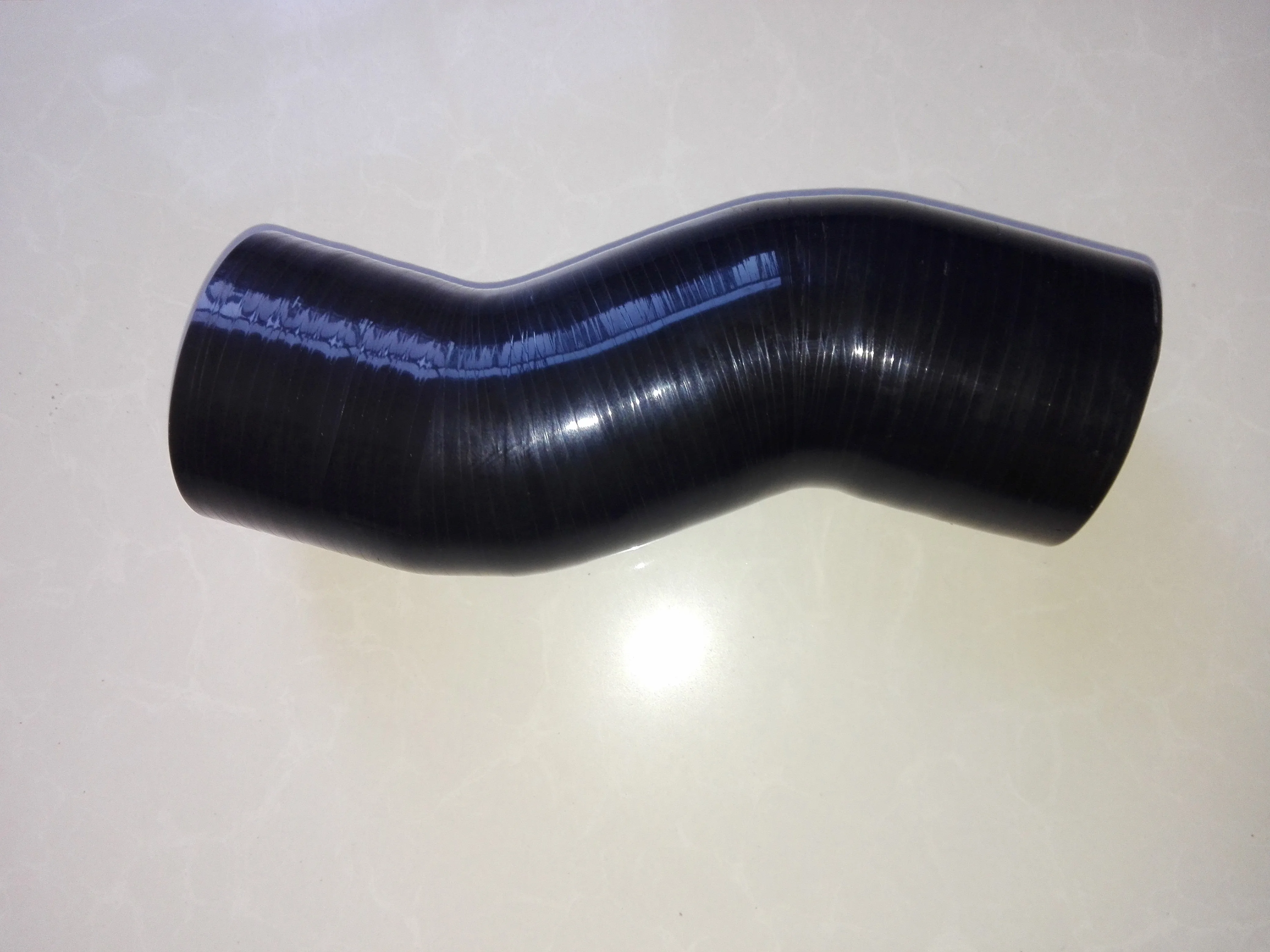 

Silicone Turbo Charger Air Intercooler Hose For Iveco 500362698