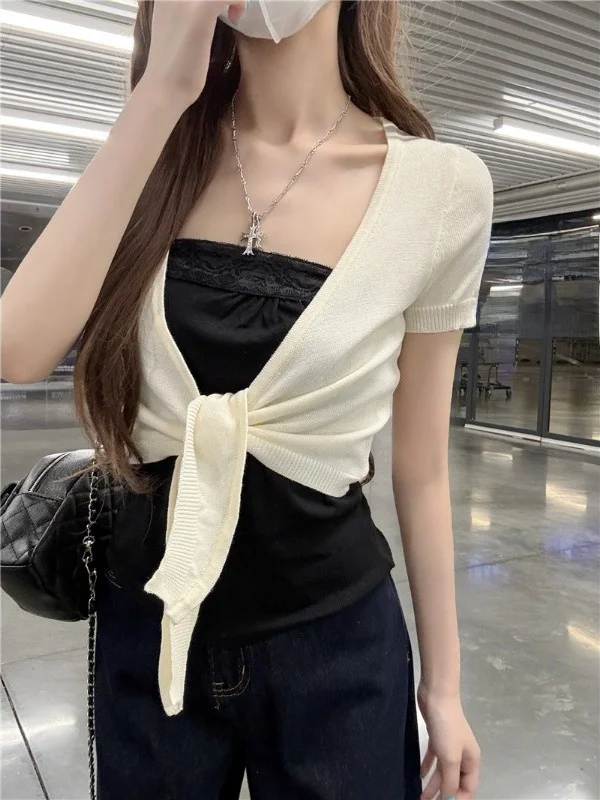 

Весенний новый американский ретро-комплект: укороченный топ с завязками на талии, утягивающий фигуру, и универсальная повседневная модная куртка с коротким рукавом.