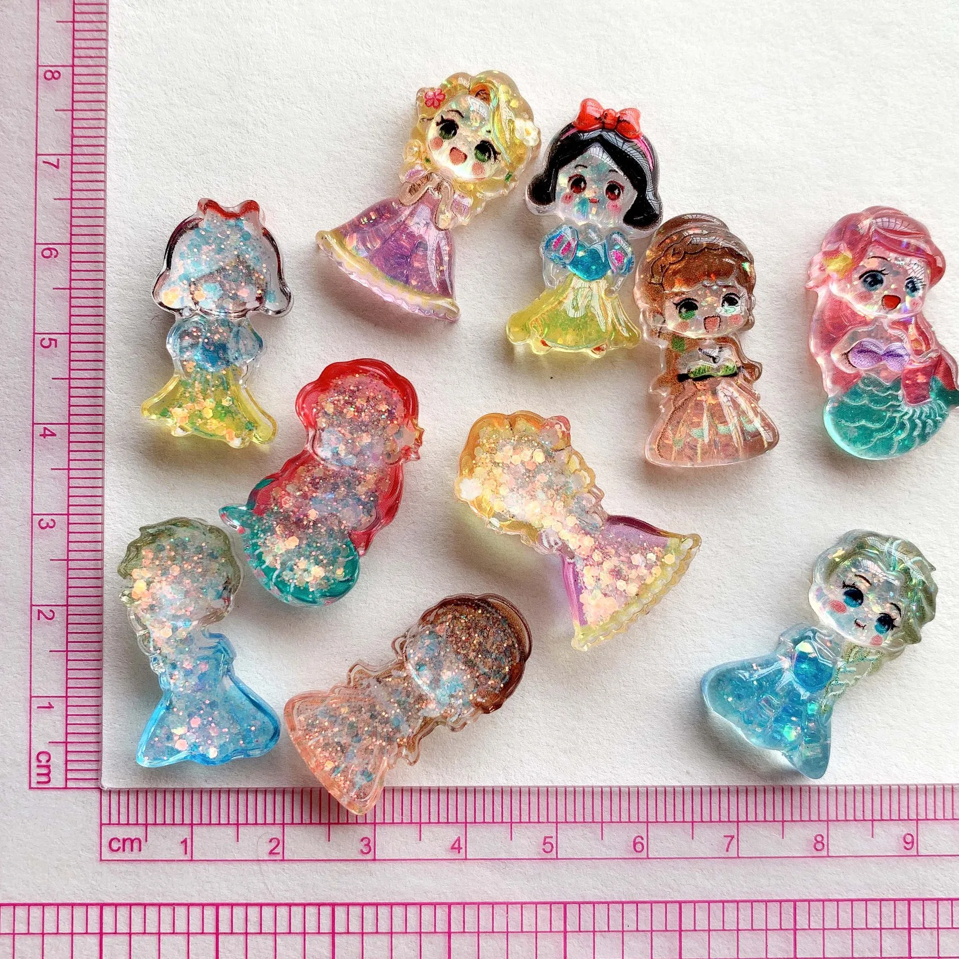 Kawaii Cartoon Glitter Disney Princess Flat Back Resin DIY Craft Scrapbooking Cabochons Nakrycia głowy Ozdoby Akcesoria