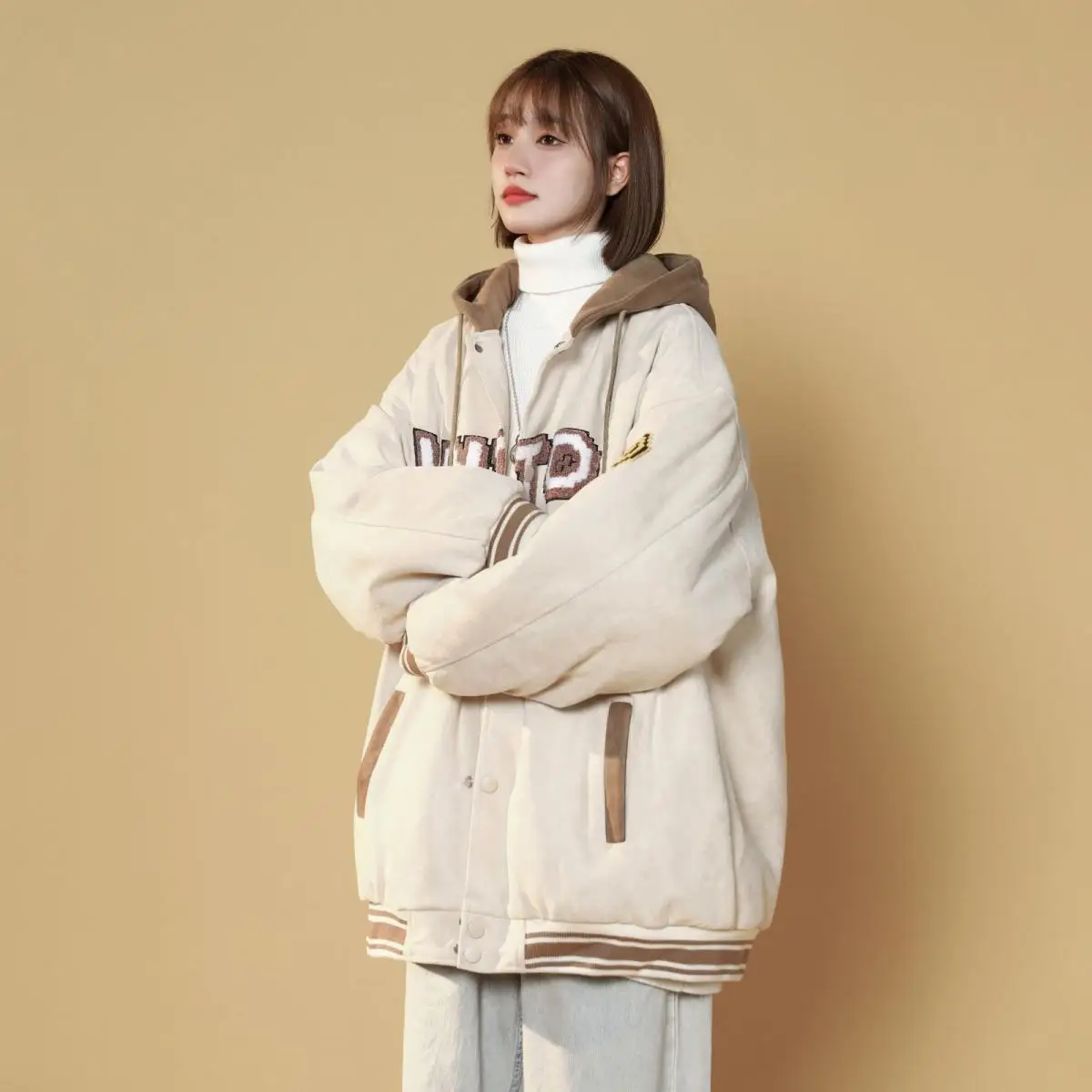 Bigger sizes baseball uniform female new winter add wool fat mm design feels loose hooded cardigan coat jackets for women 2022