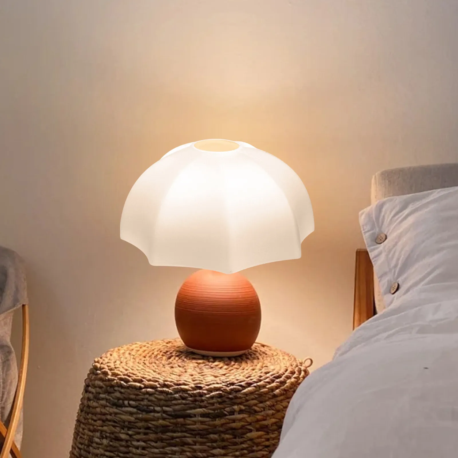 

Стеклянный плафон белого цвета в скандинавском стиле, декоративный подвесной светильник для гостиной, ресторана, отеля, современный дизайн