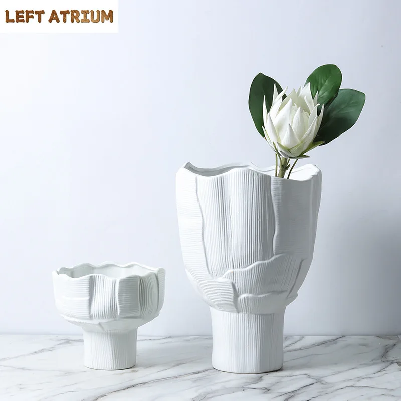 

Ceramic Vases, Irregular Wide Mouthed Flower Pots, Ornaments, Black and White Woven Striped Vases, Room Aesthetic Decoration