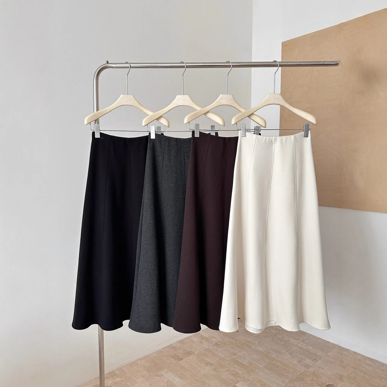 Rok A-Line Panjang Selutut Bahan Wol untuk Wanita Musim Gugur Musim Dingin, Rok Payung Berpinggang Tinggi Berbahan Fleece, Gaya Prancis yang Lembut untuk Kerja Sehari-hari