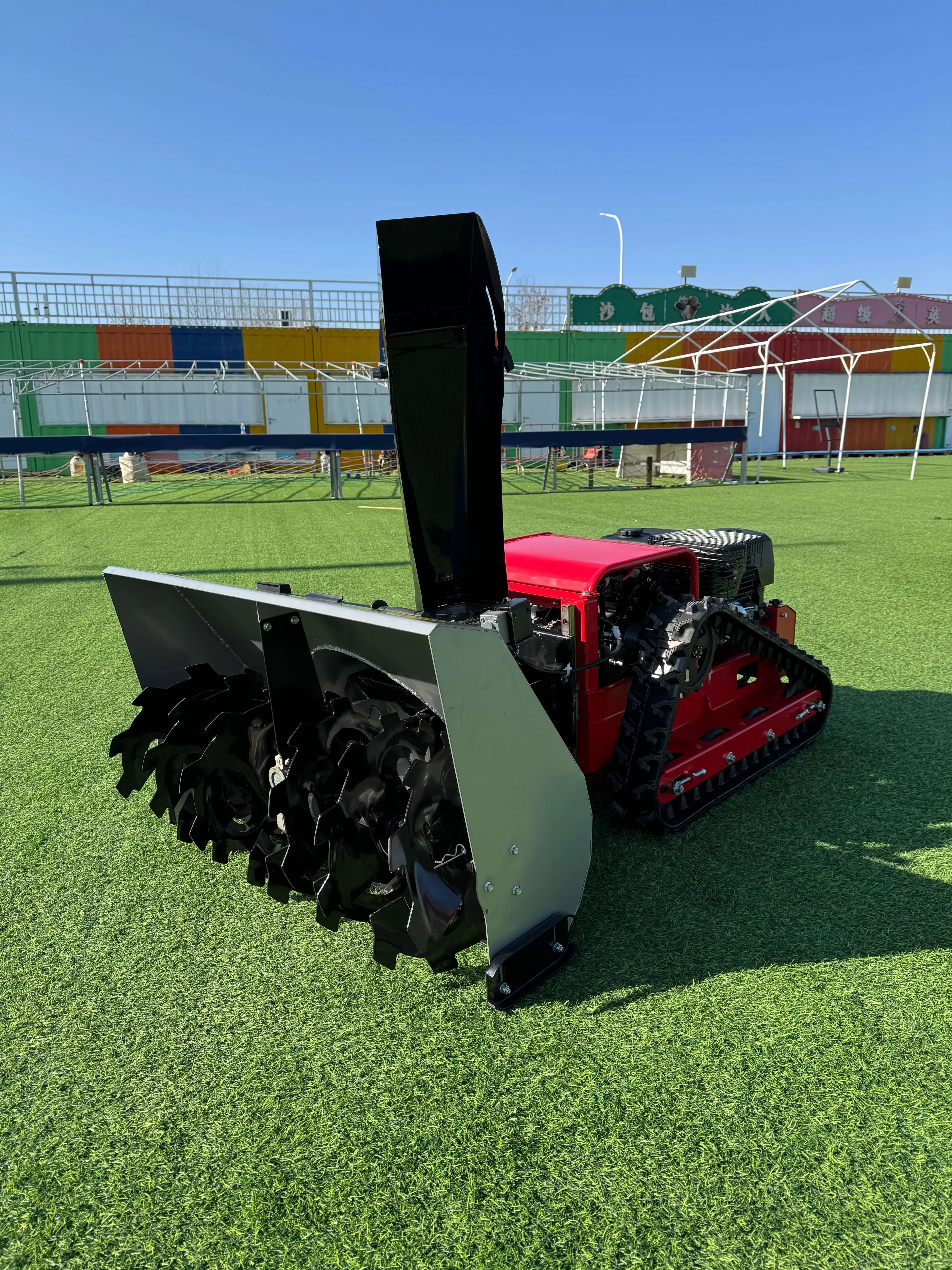 The Latest Snow Removal and Anti-skid Robot Snow Blower, Radio-controlled Snow Blower