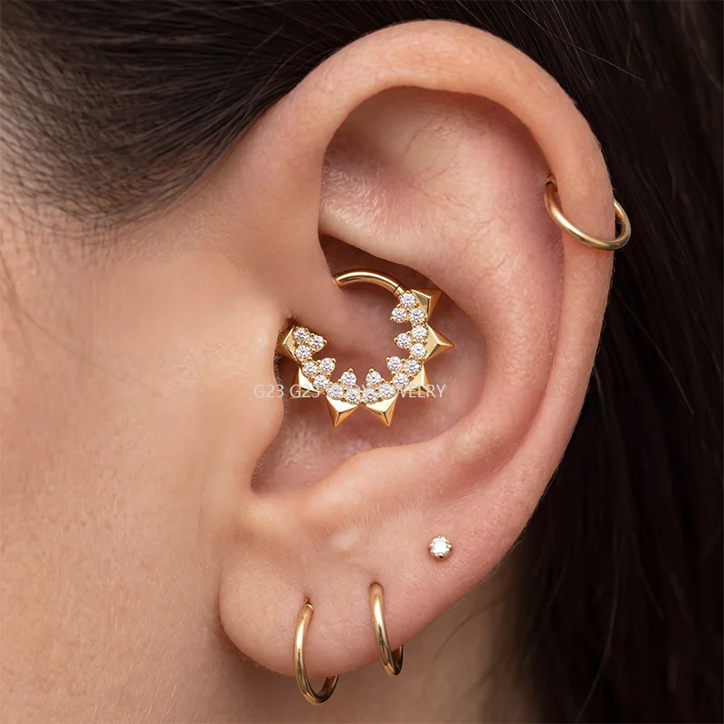 ASTM F136 Titanium EAR PIERC Nose Ring Teeth Tip CZ Ring Hoop Nose Rings Hinged Clicker Earring Ring factory Body Piercing