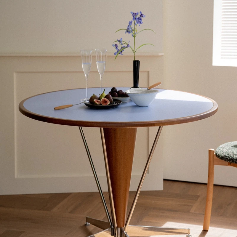 

Round table retro solid wood small apartment dining table medium ancient solid wood anti-scratch table household