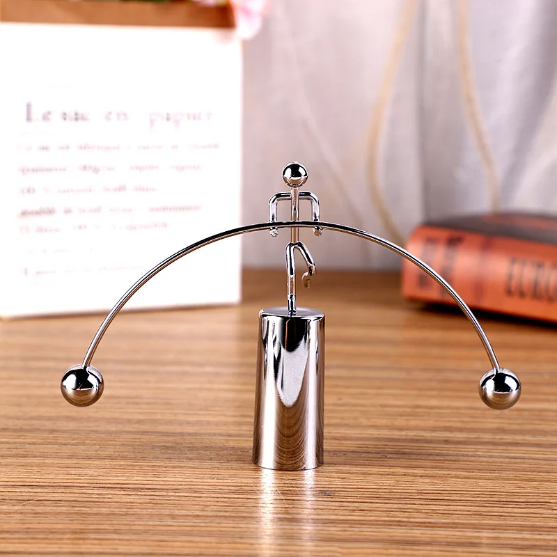 1pc-Creative Balance Ball Swing Weightlifting Small Iron Man Does Not Fall The Small Man Decoration Tumbler Fun Ornaments