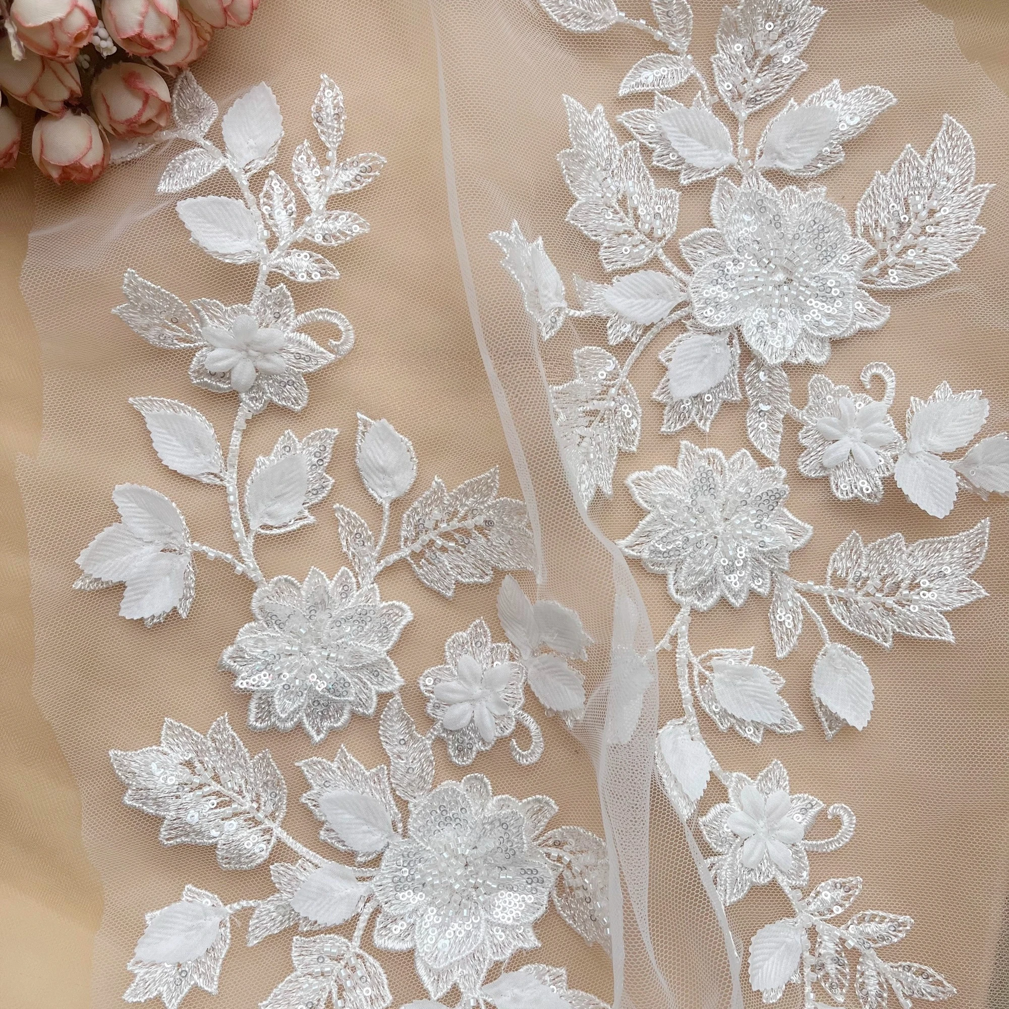 

High Quality of 3D Chiffon Flowers, Leaves, Nail Beads, Sequins, Lace Stickers, Handmade Wedding Dresses, Clothing, Accessories