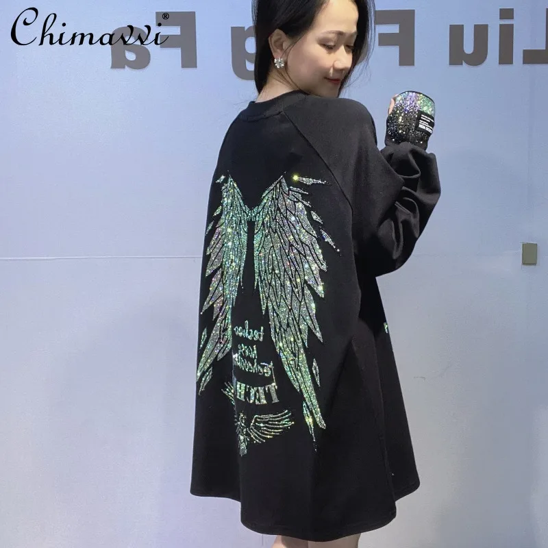 

Женская футболка большего размера с круглым вырезом и длинным рукавом, зима 2025, новый свободный женский топ со стразами спереди и сзади