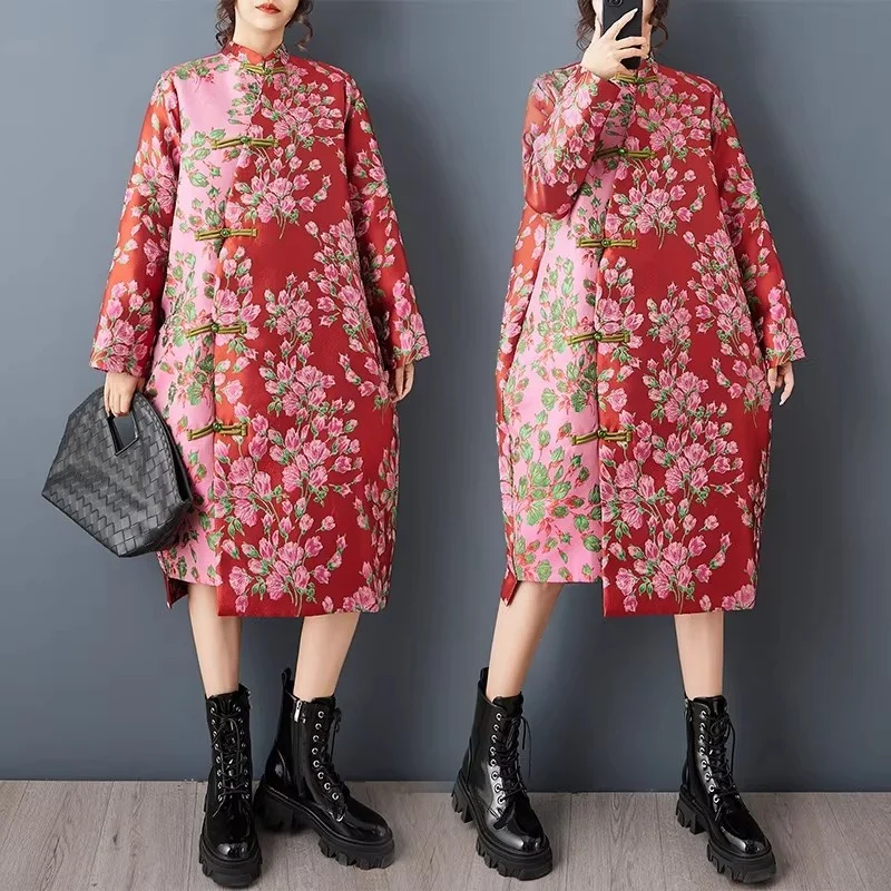 

Новая куртка-ветровка в китайском стиле 2026 года, легкая, роскошная, жаккардовая, с контрастными вставками, средней длины, красная, w2198