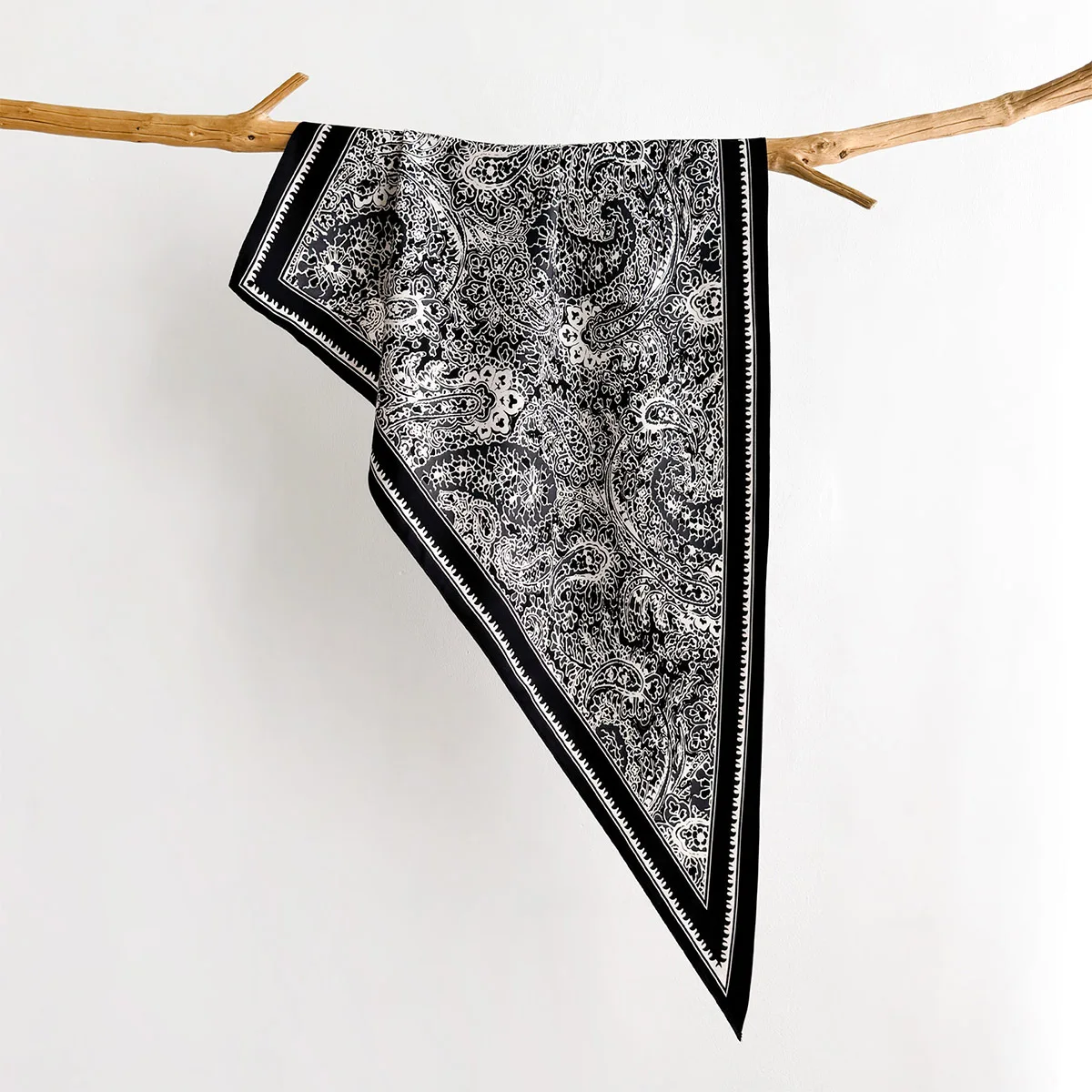 2026 Stacked Wear twill Triangle Scarf Waist Tie Triangular Shape Versatile Decorative Headscarf Neck Tie Stylish Layering